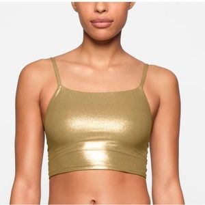 Skims fits everybody strappy back cami gold